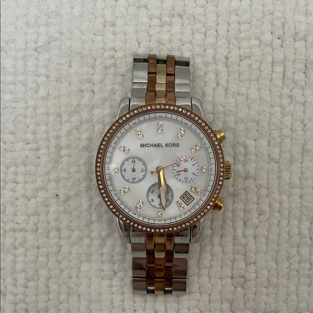 Michael Kors Silver and Gold Watch with White Dial - Picture 2 of 5